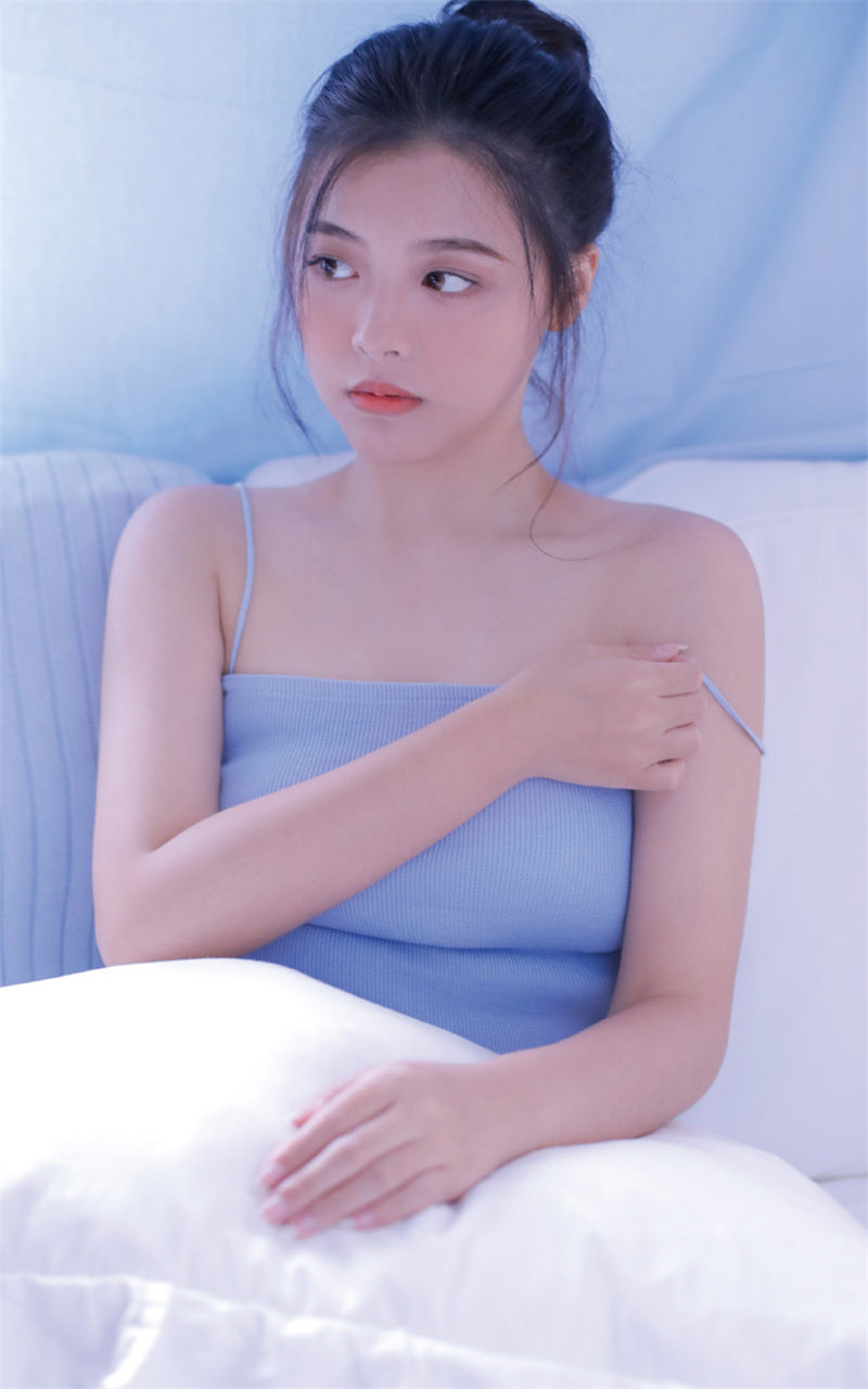 丰满美女蓝色吊带白嫩大胆写真,image.png,美女,蓝色,写真,大胆,丰满,第3张