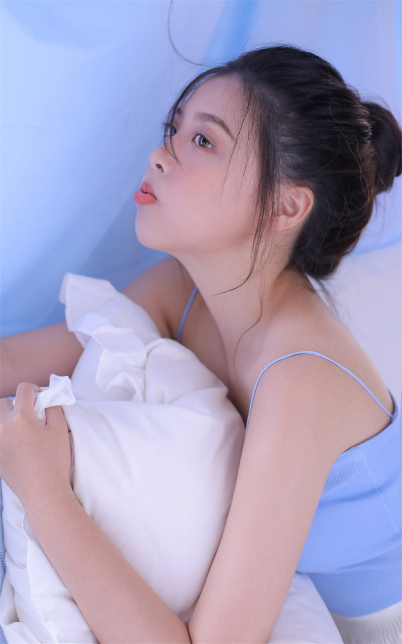 丰满美女蓝色吊带白嫩大胆写真,image.png,美女,蓝色,写真,大胆,丰满,第5张