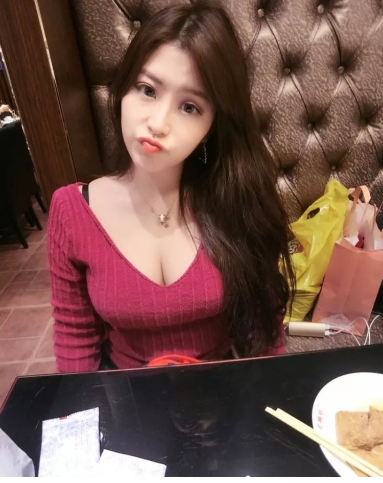 福利美图 这车灯够大吗