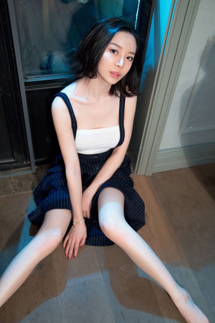 绝色熟女慕羽茜性感撩人玩sm丰满美胸