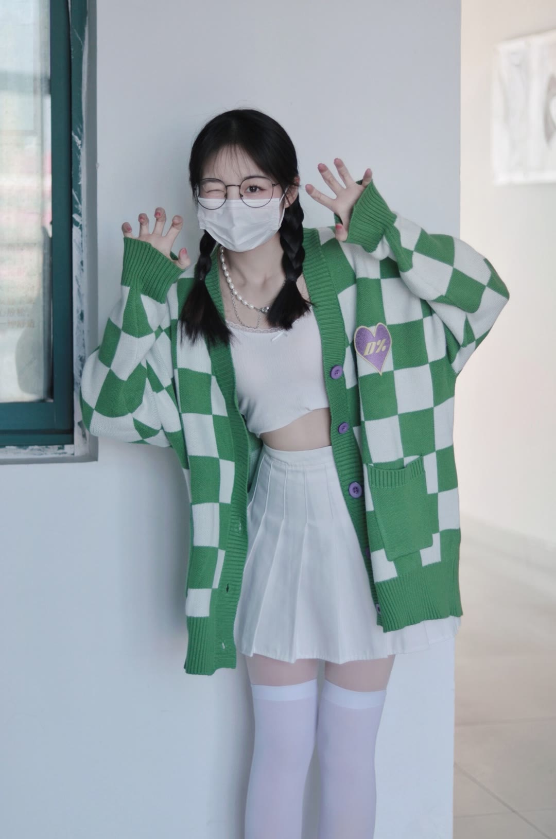 心动的双马尾超短裙露脐过膝白丝小姐姐,心动的双马尾超短裙露脐过膝白丝小姐姐,小姐,姐姐,心动,短裙,马尾,第3张