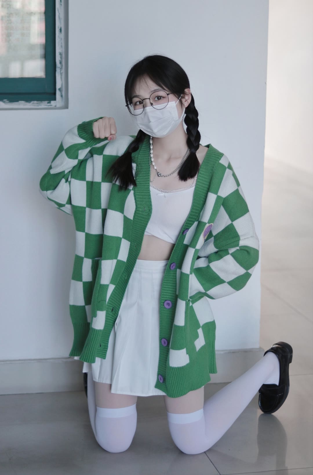 心动的双马尾超短裙露脐过膝白丝小姐姐,心动的双马尾超短裙露脐过膝白丝小姐姐,小姐,姐姐,心动,短裙,马尾,第4张