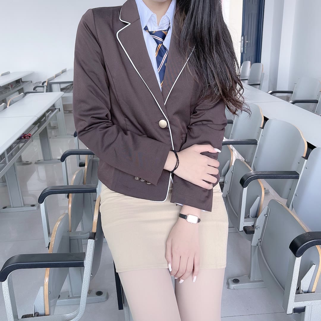 会议室里的蜜桃臀包臂裙黑丝御姐,会议室里的蜜桃臀包臂裙黑丝御姐,会议,里的,蜜桃,御姐,会议室,第1张