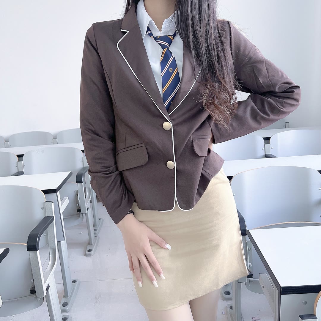 会议室里的蜜桃臀包臂裙黑丝御姐,会议室里的蜜桃臀包臂裙黑丝御姐,会议,里的,蜜桃,御姐,会议室,第2张
