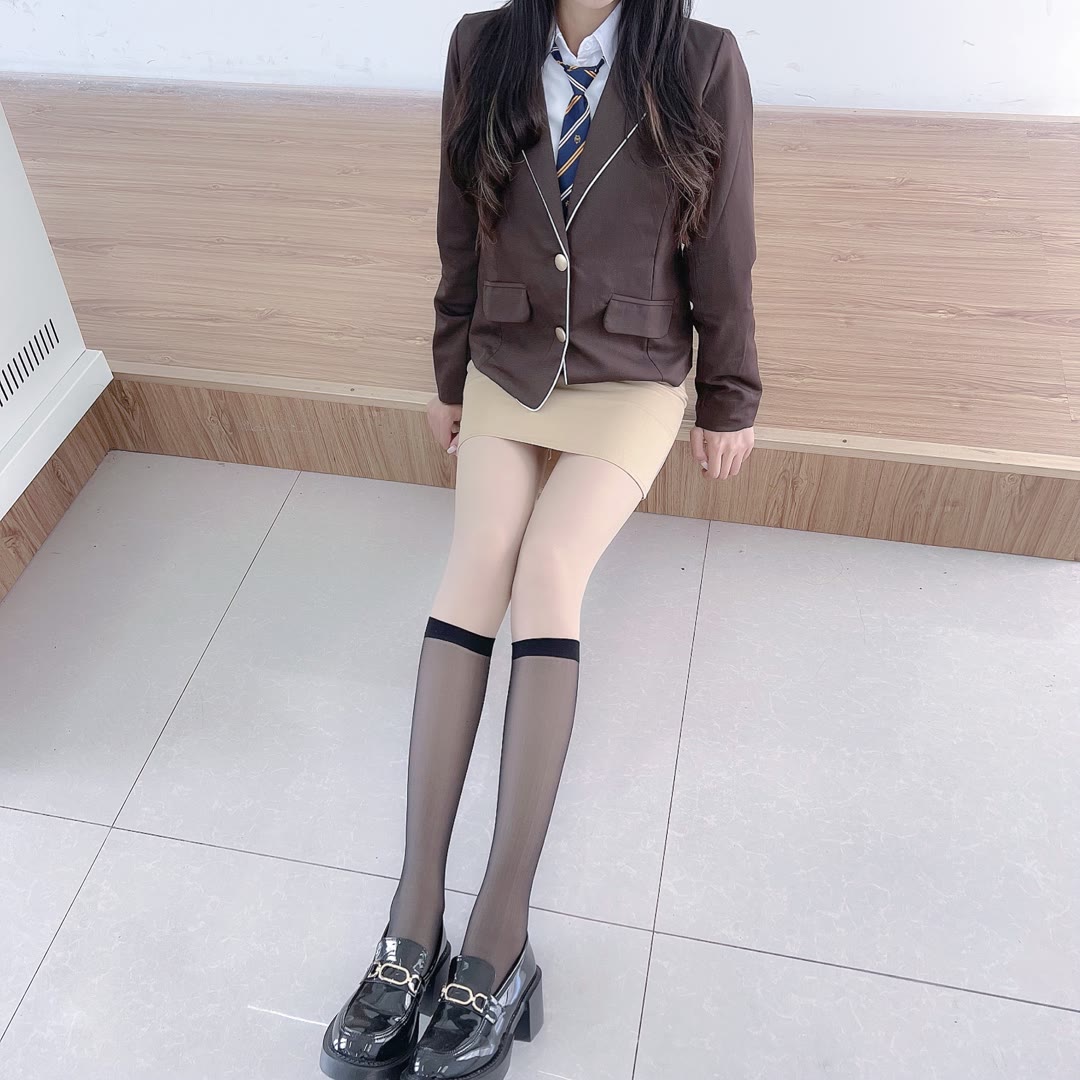 会议室里的蜜桃臀包臂裙黑丝御姐,会议室里的蜜桃臀包臂裙黑丝御姐,会议,里的,蜜桃,御姐,会议室,第5张