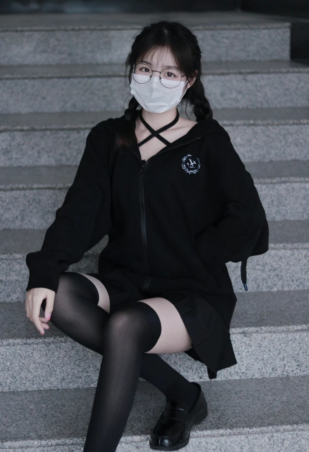 让你怦然心动的过膝黑丝双马尾眼镜娘,让你怦然心动的过膝黑丝双马尾眼镜娘,让你,心动,马尾,怦然,眼镜,第2张