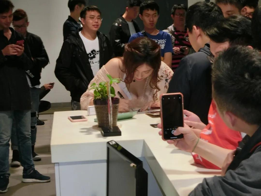 F杯辣妈!台湾最火女神谢薇安vivian,带球撞人,IG被封?,谢薇安,辣妈,台湾,女神,最火,第6张 F杯辣妈!台湾最火女神谢薇安vivian,带球撞人,IG被封?,F杯辣妈!台湾最火女神谢薇安vivian,带球撞人,IG被封?,谢薇安,辣妈,台湾,女神,最火,第6张