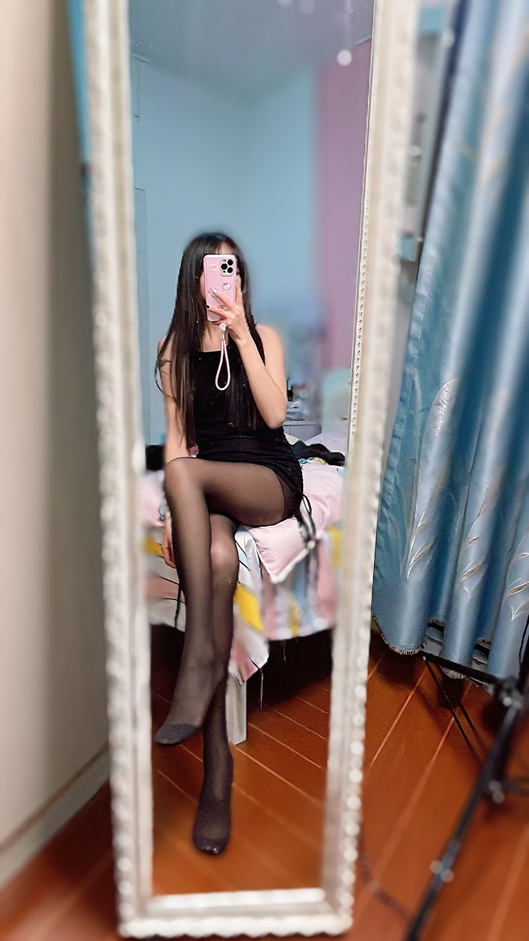 床上穿黑丝的包臂裙翘臀小姐姐在干嘛,床上穿黑丝的包臂裙翘臀小姐姐在干嘛,黑丝,小姐姐,床上,包臂裙,翘臀,第5张