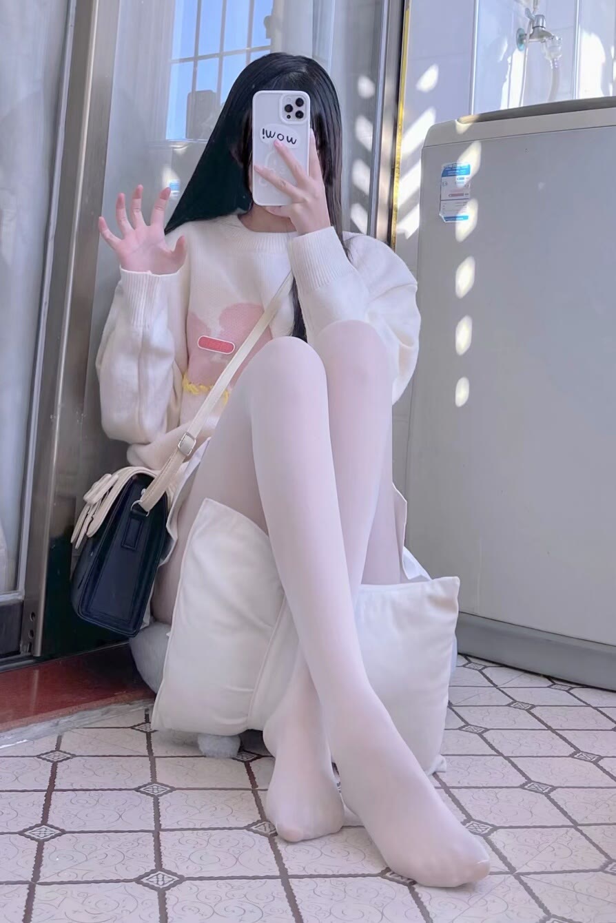在角落的白丝超短裙大长腿小萝莉,在角落的白丝超短裙大长腿小萝莉,角落,白丝,超短裙,大长腿,小萝莉,第1张