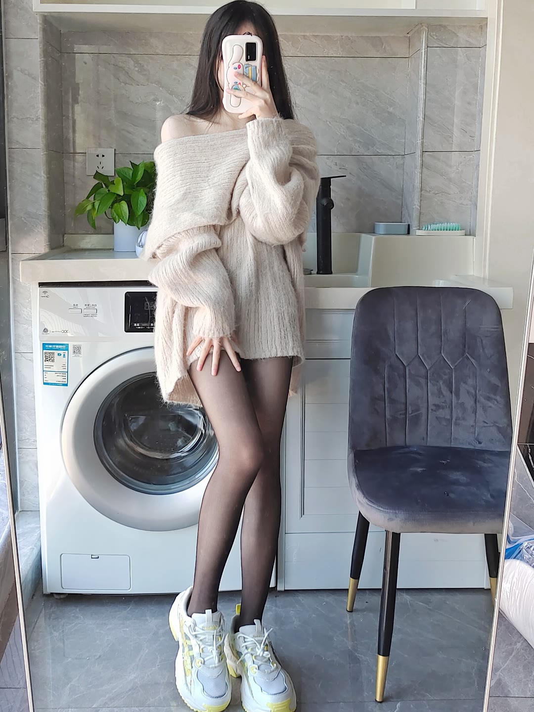 洗衣机前的露肩毛衣配黑丝大长腿御姐,洗衣机前的露肩毛衣配黑丝大长腿御姐,露肩毛衣,黑丝,大长腿,御姐,第6张