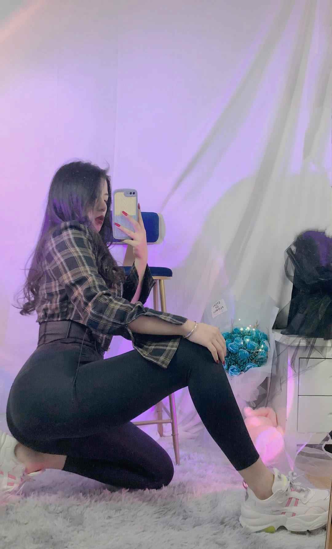 臀部超翘超大的黑色紧身裤细腰御姐美图,臀部超翘超大的黑色紧身裤细腰御姐美图,臀部超翘,超大,黑色紧身裤,细腰,御姐美图,第2张