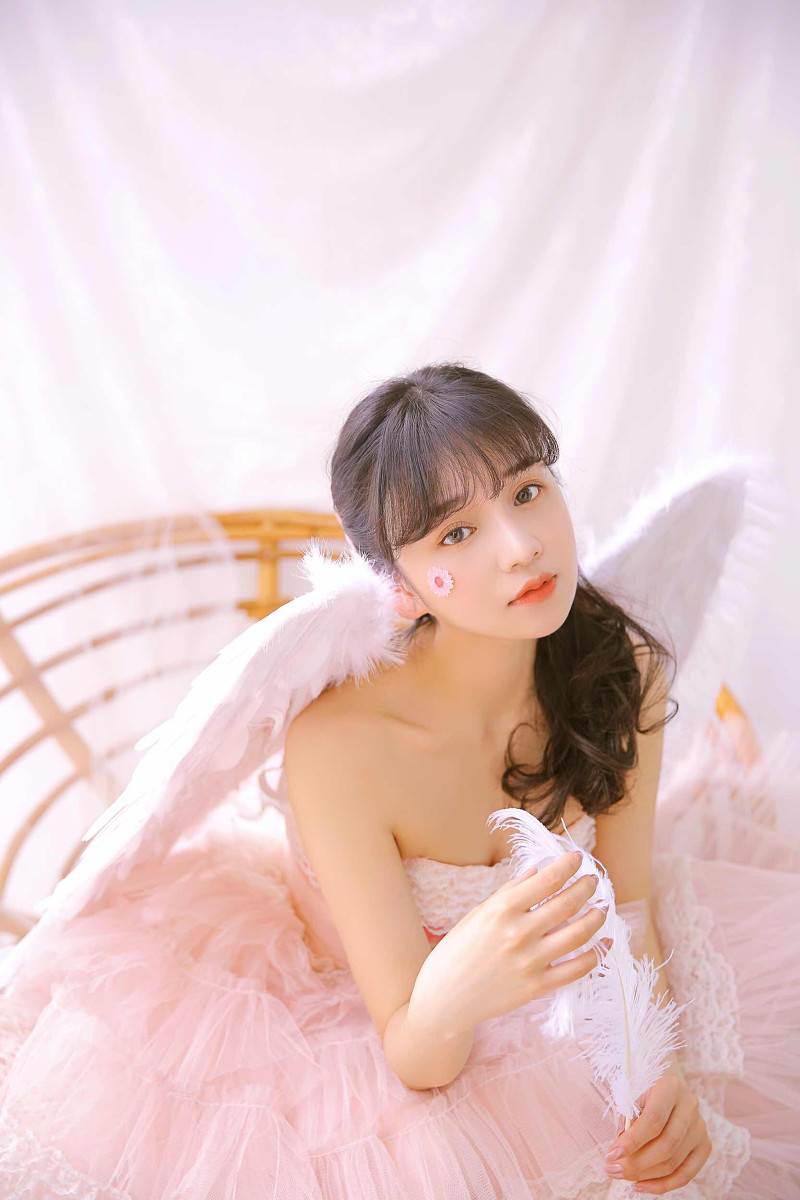 天使的翅膀-唯美女生